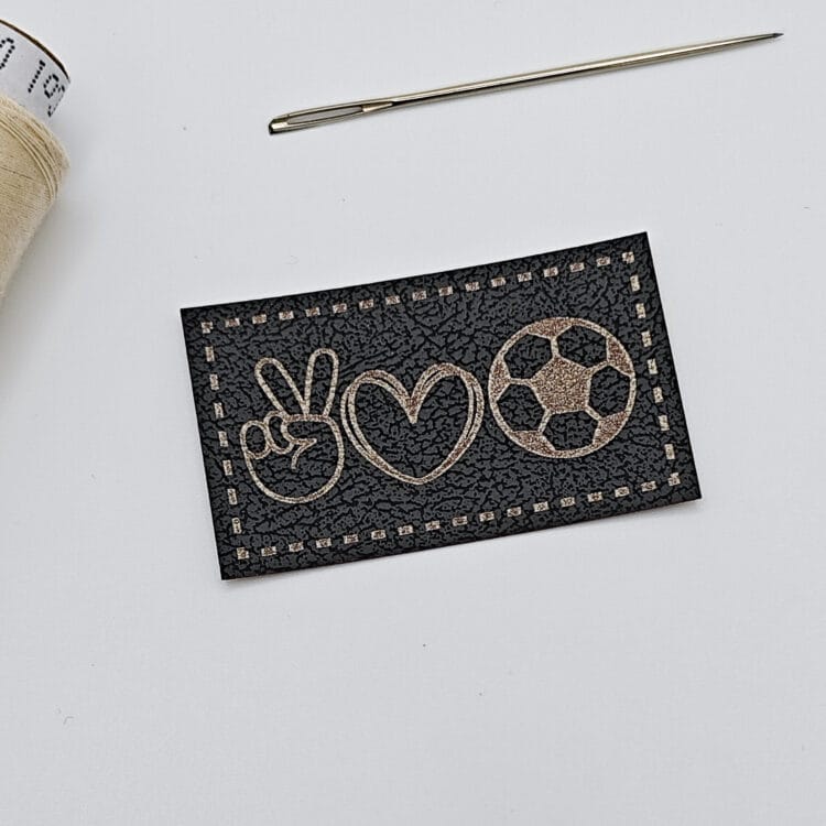 Kunstlederlabel "peace-love-football"