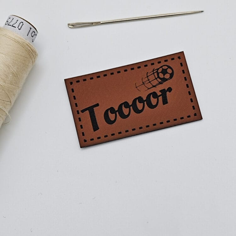 Kunstlederlabel "Toooor"