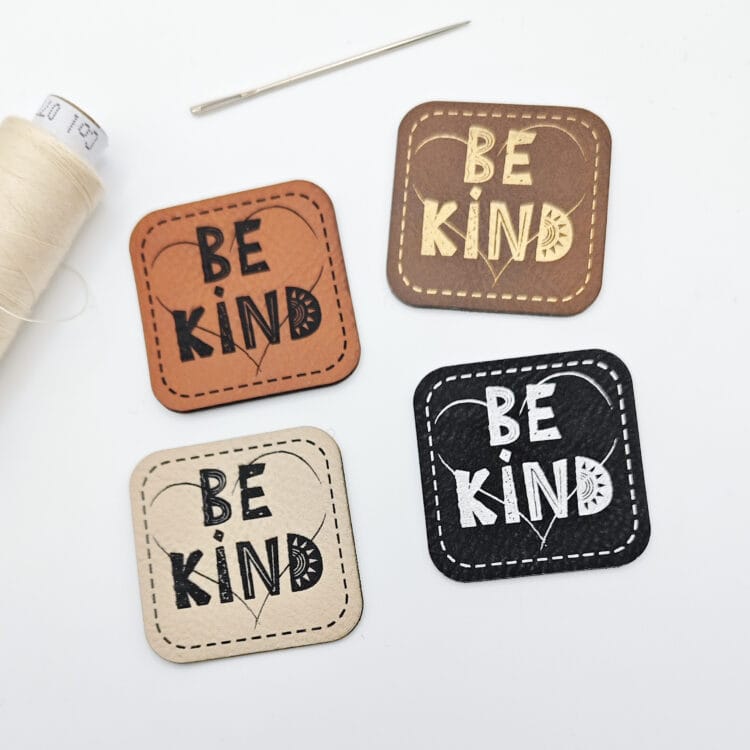 Kunstlederlabel "be kind"