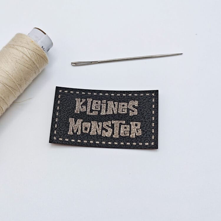 Kunstlederlabel "kleines Monster"