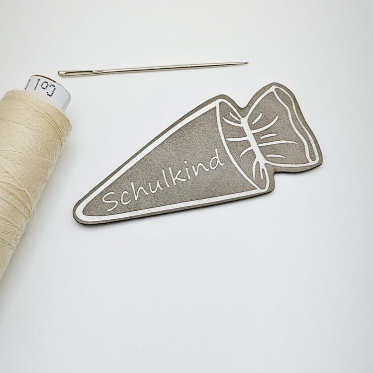 Kunstlederlabel "Schulkind Schultüte"