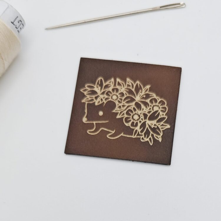 Kunstlederlabel "Igel"