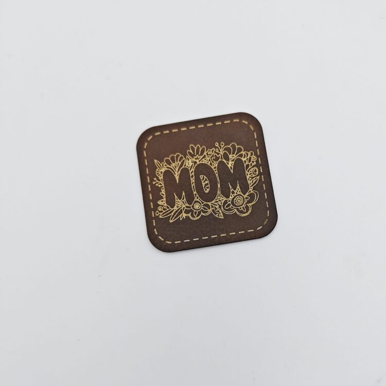 Kunstlederlabel "MOM"